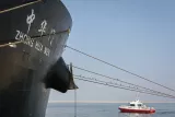 Bateau chinois dans le port de Duqm