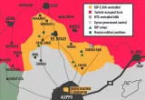 L'image est une carte de la région nord de la Syrie, montrant différentes zones de contrôle. Les zones en jaune sont contrôlées par les Forces Démocratiques Syriennes (SDF) et l'Armée Syrienne Libre (SAA), tandis que les zones en rouge indiquent le contrôle turc. Les zones en noir représentent les positions militaires russes. Il y a également des camps pour personnes déplacées internes (IDP) et des zones contrôlées par le gouvernement syrien. La carte met en lumière les tensions géopolitiques dans cette région.