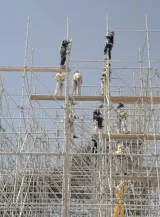 Edification d'un échafaudage dans le centre-ville de Doha
