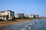 A Derbent, l'abandon du littoral caspien illustre l'absence d'investissement dans l'industrie du tourisme