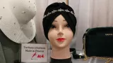 عرض لأحجبة صنعت في فرنسا.