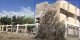 الأشجار التي تقع بجانب مبنى المدرسة مكّنت من التثبت من الفيديو ومطابقة المحيط الخارجي للمدرسة مع صور القمر الصناعي.