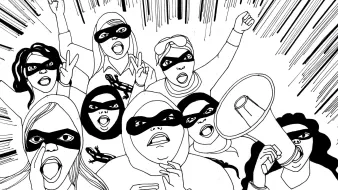 L'immagine rappresenta un gruppo di persone che indossano maschere nere e stanno esprimendo la loro energia e determinazione. Alcune alzano i pugni e altre fanno il segno della vittoria, mentre una persona tiene un megafono, suggerendo un'atmosfera di protesta o attivismo. Lo sfondo presenta linee dinamiche che accentuano il loro entusiasmo e la loro passione. L'illustrazione è in uno stile fumettistico, con contorni netti e priva di colori.