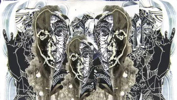 L'image présente un collage artistique complexe qui combine des éléments graphiques et des illustrations. On y voit des visages stylisés, possiblement représentations abstraites, intégrés dans une composition riche en motifs. Les visages semblent être en noir et blanc avec des détails graphiques fins, tandis que le fond joue avec des textures et des formes organiques. Des éléments comme des mains en position symbolique ajoutent une dimension de culture ou de communication. L'ensemble crée une atmosphère intrigante et visuellement captivante.