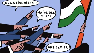 L'image montre des personnes qui pointent du doigt, chacune exprimant des accusations telles que "Négationniste !", "Haîne des Juifs !" et "Antisémite !". En arrière-plan, une personne brandit un drapeau palestinien. Le ton de l'image semble dénoncer des opinions ou des attitudes jugées peu acceptables.