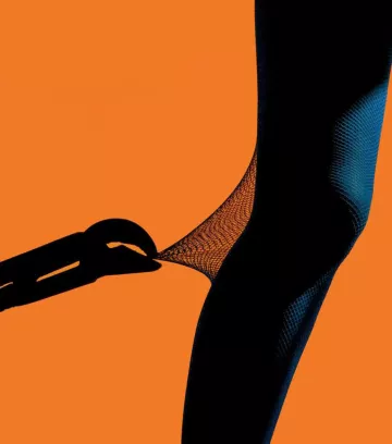 L'image montre une silhouette humaine, probablement une jambe, portant des collants en filet. Un outil (possiblement une pince) semble tirer sur le collant, créant une tension visuelle intéressante. En arrière-plan, une couleur orange vive attire l'œil et crée un contraste frappant avec la silhouette sombre. L'ensemble évoque une sensation de dynamisme et d'innovation.