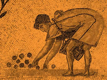 L'image montre une mosaïque représentant une scène de récolte. On y voit une figure humaine, probablement un jeune homme, accroupie en train de ramasser des fruits, probablement des oranges ou des pommes. Le personnage est dessiné avec des tesselles de couleur claire et foncée, créant un contraste intéressant avec le fond. L'ensemble de la composition semble évoquer le travail des champs et la connexion à la nature.